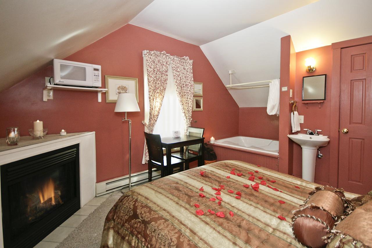 Spicer Castle Inn Exterior foto