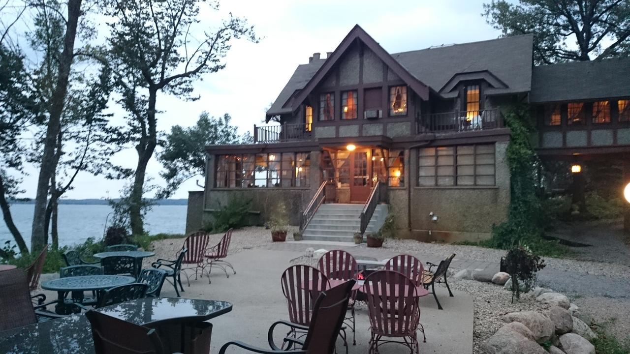 Spicer Castle Inn Exterior foto